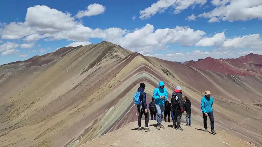 ausangate-montaña-de-colores.webp