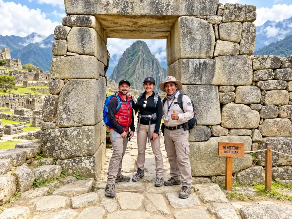 costo guia machu picchu.webp