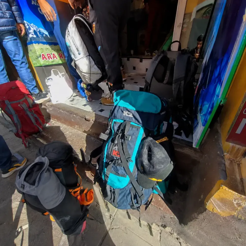 mochila a tour bolivia.webp