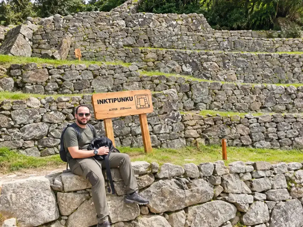 ruinas Inti Punku.webp