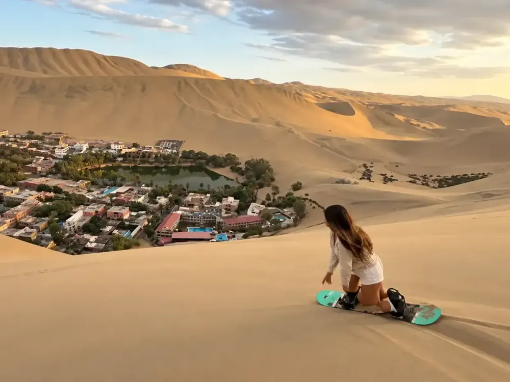sandboarding Huacachina.webp