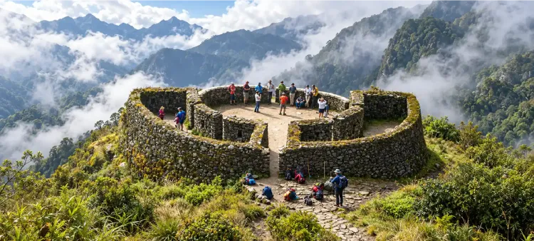 Runkurakay: Archaeological Site on the Inca Trail